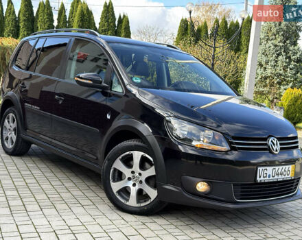 Черный Фольксваген Кросс Туран, объемом двигателя 2 л и пробегом 260 тыс. км за 12700 $, фото 11 на Automoto.ua