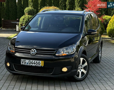 Черный Фольксваген Кросс Туран, объемом двигателя 2 л и пробегом 260 тыс. км за 12700 $, фото 19 на Automoto.ua