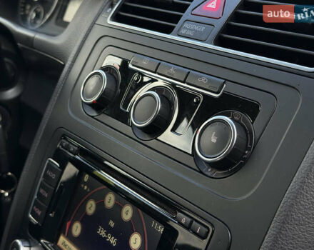 Черный Фольксваген Кросс Туран, объемом двигателя 2 л и пробегом 260 тыс. км за 12700 $, фото 51 на Automoto.ua