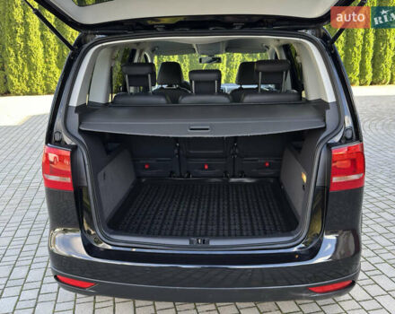 Черный Фольксваген Кросс Туран, объемом двигателя 2 л и пробегом 260 тыс. км за 12700 $, фото 37 на Automoto.ua