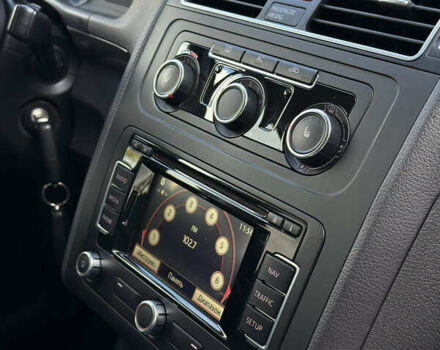 Черный Фольксваген Кросс Туран, объемом двигателя 2 л и пробегом 260 тыс. км за 12700 $, фото 50 на Automoto.ua