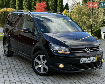 Черный Фольксваген Кросс Туран, объемом двигателя 2 л и пробегом 260 тыс. км за 12700 $, фото 1 на Automoto.ua