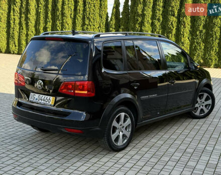 Черный Фольксваген Кросс Туран, объемом двигателя 2 л и пробегом 260 тыс. км за 12700 $, фото 38 на Automoto.ua