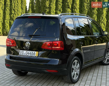 Черный Фольксваген Кросс Туран, объемом двигателя 2 л и пробегом 260 тыс. км за 12700 $, фото 34 на Automoto.ua