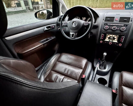 Черный Фольксваген Кросс Туран, объемом двигателя 2 л и пробегом 255 тыс. км за 12499 $, фото 55 на Automoto.ua