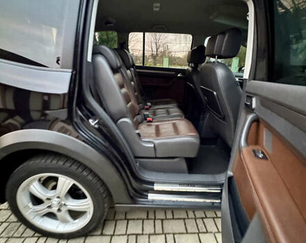 Черный Фольксваген Кросс Туран, объемом двигателя 2 л и пробегом 255 тыс. км за 12499 $, фото 40 на Automoto.ua