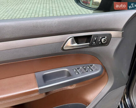 Черный Фольксваген Кросс Туран, объемом двигателя 2 л и пробегом 255 тыс. км за 12499 $, фото 22 на Automoto.ua