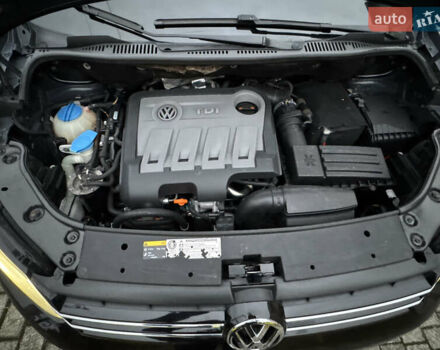 Черный Фольксваген Кросс Туран, объемом двигателя 2 л и пробегом 255 тыс. км за 12499 $, фото 93 на Automoto.ua