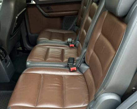 Черный Фольксваген Кросс Туран, объемом двигателя 2 л и пробегом 255 тыс. км за 12499 $, фото 29 на Automoto.ua