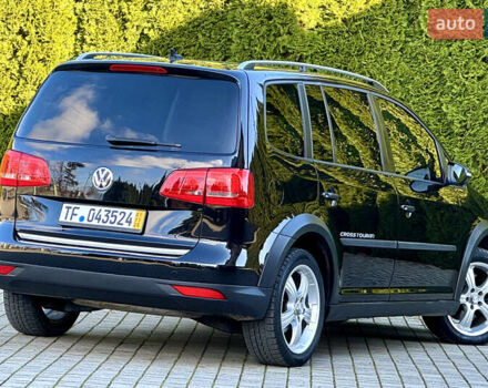 Черный Фольксваген Кросс Туран, объемом двигателя 2 л и пробегом 255 тыс. км за 12499 $, фото 17 на Automoto.ua