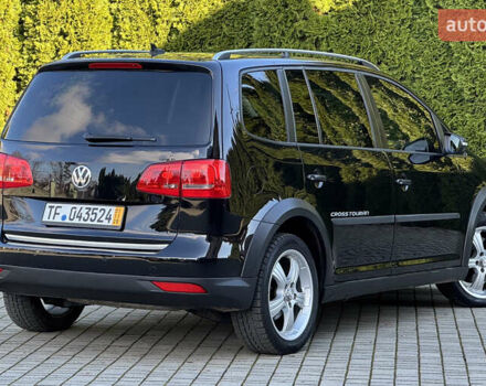 Черный Фольксваген Кросс Туран, объемом двигателя 2 л и пробегом 255 тыс. км за 12499 $, фото 18 на Automoto.ua