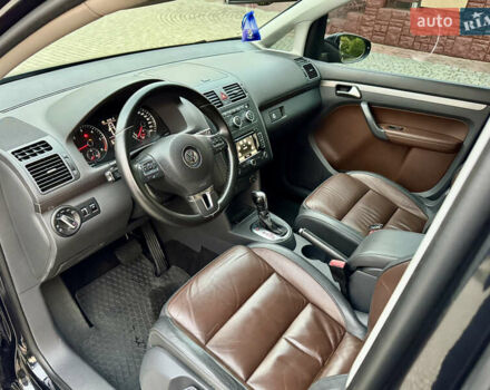 Черный Фольксваген Кросс Туран, объемом двигателя 2 л и пробегом 255 тыс. км за 12499 $, фото 25 на Automoto.ua