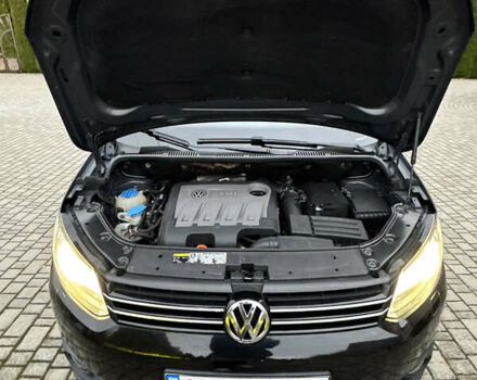 Черный Фольксваген Кросс Туран, объемом двигателя 2 л и пробегом 255 тыс. км за 12499 $, фото 94 на Automoto.ua