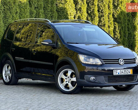 Черный Фольксваген Кросс Туран, объемом двигателя 2 л и пробегом 255 тыс. км за 12499 $, фото 4 на Automoto.ua