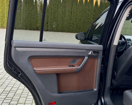 Черный Фольксваген Кросс Туран, объемом двигателя 2 л и пробегом 255 тыс. км за 12499 $, фото 27 на Automoto.ua