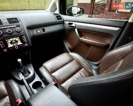 Черный Фольксваген Кросс Туран, объемом двигателя 2 л и пробегом 255 тыс. км за 12499 $, фото 56 на Automoto.ua