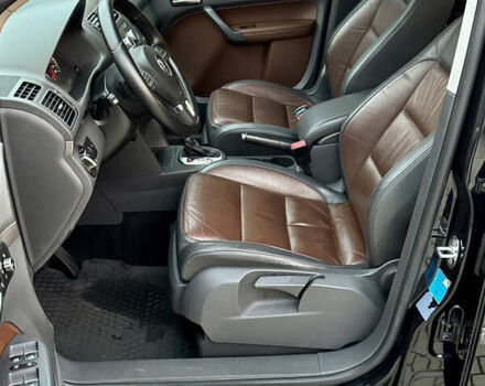 Черный Фольксваген Кросс Туран, объемом двигателя 2 л и пробегом 255 тыс. км за 12499 $, фото 26 на Automoto.ua