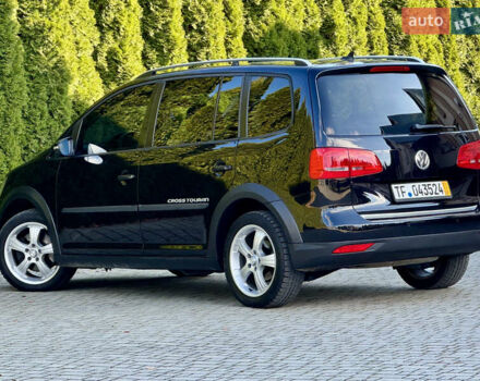 Черный Фольксваген Кросс Туран, объемом двигателя 2 л и пробегом 255 тыс. км за 12499 $, фото 14 на Automoto.ua