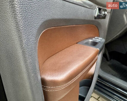 Черный Фольксваген Кросс Туран, объемом двигателя 2 л и пробегом 255 тыс. км за 12499 $, фото 23 на Automoto.ua