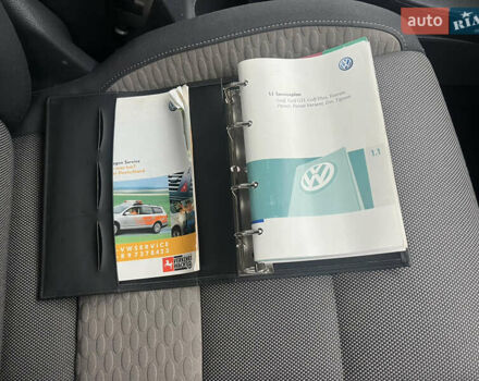Коричневый Фольксваген Кросс Туран, объемом двигателя 1.6 л и пробегом 208 тыс. км за 8300 $, фото 25 на Automoto.ua