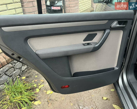 Коричневый Фольксваген Кросс Туран, объемом двигателя 1.6 л и пробегом 208 тыс. км за 8300 $, фото 46 на Automoto.ua