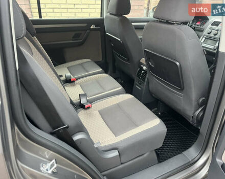 Коричневый Фольксваген Кросс Туран, объемом двигателя 1.6 л и пробегом 208 тыс. км за 8300 $, фото 60 на Automoto.ua