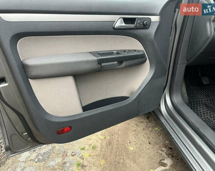 Коричневый Фольксваген Кросс Туран, объемом двигателя 1.6 л и пробегом 208 тыс. км за 8300 $, фото 43 на Automoto.ua