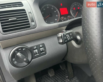 Коричневый Фольксваген Кросс Туран, объемом двигателя 1.6 л и пробегом 208 тыс. км за 8300 $, фото 36 на Automoto.ua