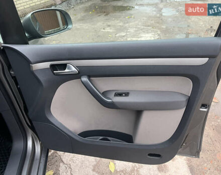 Коричневый Фольксваген Кросс Туран, объемом двигателя 1.6 л и пробегом 208 тыс. км за 8300 $, фото 56 на Automoto.ua