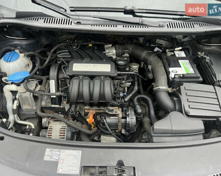 Коричневый Фольксваген Кросс Туран, объемом двигателя 1.6 л и пробегом 208 тыс. км за 8300 $, фото 31 на Automoto.ua