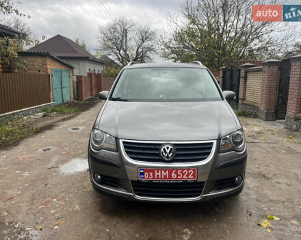 Коричневый Фольксваген Кросс Туран, объемом двигателя 1.6 л и пробегом 208 тыс. км за 8300 $, фото 18 на Automoto.ua