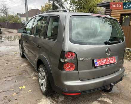 Коричневый Фольксваген Кросс Туран, объемом двигателя 1.6 л и пробегом 208 тыс. км за 8300 $, фото 5 на Automoto.ua
