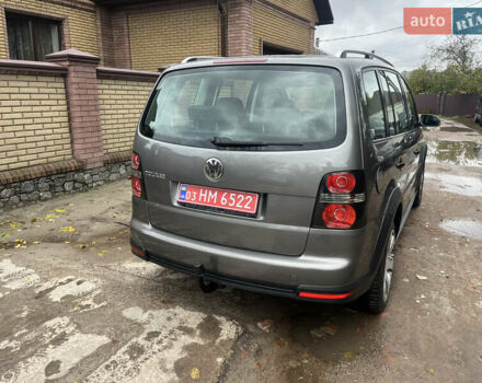 Коричневый Фольксваген Кросс Туран, объемом двигателя 1.6 л и пробегом 208 тыс. км за 8300 $, фото 8 на Automoto.ua