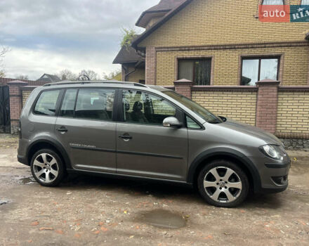 Коричневый Фольксваген Кросс Туран, объемом двигателя 1.6 л и пробегом 208 тыс. км за 8300 $, фото 13 на Automoto.ua