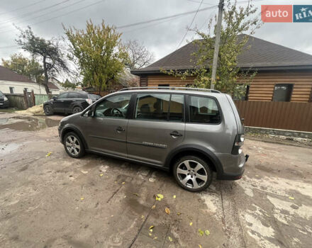 Коричневый Фольксваген Кросс Туран, объемом двигателя 1.6 л и пробегом 208 тыс. км за 8300 $, фото 2 на Automoto.ua