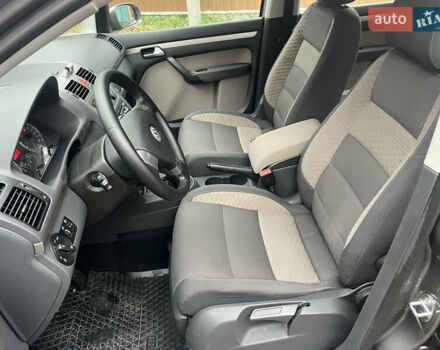 Коричневый Фольксваген Кросс Туран, объемом двигателя 1.6 л и пробегом 208 тыс. км за 8300 $, фото 40 на Automoto.ua