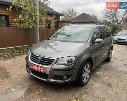Фольксваген Кросс Туран 2008 в Ахтырке на Automoto.ua Коричневый Фольксваген Кросс Туран, объемом двигателя 1.6 л и пробегом 208 тыс. км за 8300 $, фото 1 на Automoto.ua