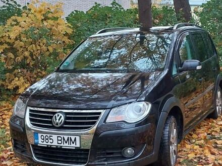 Фольксваген Кросс Туран 2007 в Луцке на Automoto.ua Фольксваген Кросс Туран, объемом двигателя 2 л и пробегом 420 тыс. км за 6950 $, фото 1 на Automoto.ua