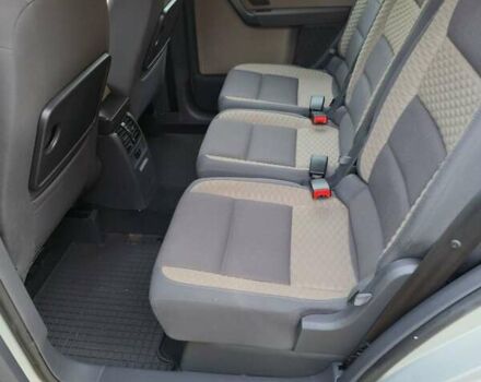 Сірий Фольксваген Кросс Туран, об'ємом двигуна 1.4 л та пробігом 159 тис. км за 8300 $, фото 34 на Automoto.ua