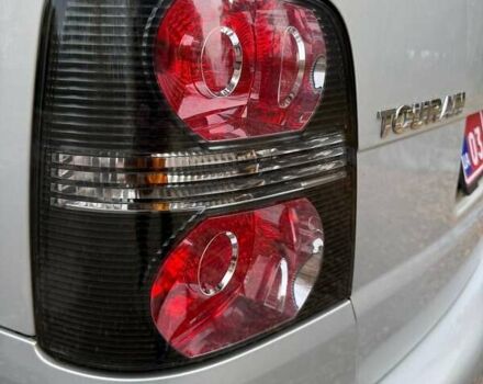 Сірий Фольксваген Кросс Туран, об'ємом двигуна 1.4 л та пробігом 159 тис. км за 8300 $, фото 7 на Automoto.ua