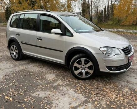 Сірий Фольксваген Кросс Туран, об'ємом двигуна 1.4 л та пробігом 159 тис. км за 8300 $, фото 50 на Automoto.ua