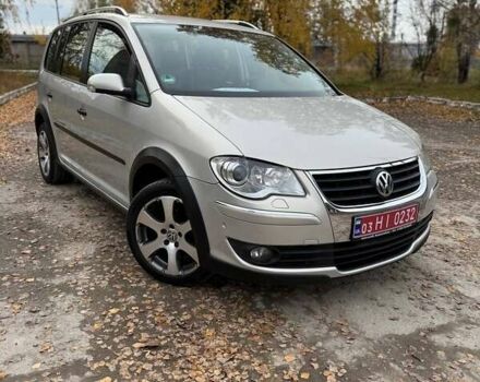 Сірий Фольксваген Кросс Туран, об'ємом двигуна 1.4 л та пробігом 159 тис. км за 8300 $, фото 44 на Automoto.ua