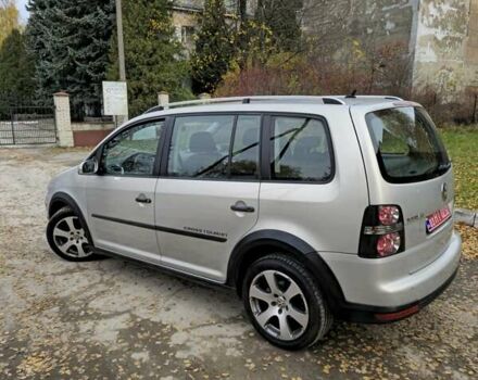 Сірий Фольксваген Кросс Туран, об'ємом двигуна 1.4 л та пробігом 159 тис. км за 8300 $, фото 23 на Automoto.ua