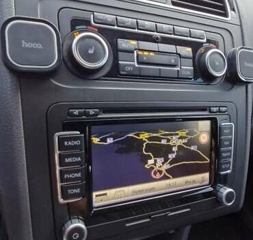 Серый Фольксваген Кросс Туран, объемом двигателя 1.4 л и пробегом 210 тыс. км за 11900 $, фото 9 на Automoto.ua