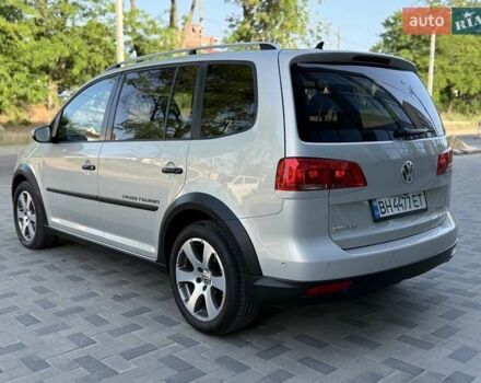 Серый Фольксваген Кросс Туран, объемом двигателя 1.4 л и пробегом 210 тыс. км за 11900 $, фото 3 на Automoto.ua