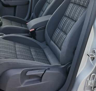 Серый Фольксваген Кросс Туран, объемом двигателя 1.4 л и пробегом 210 тыс. км за 11900 $, фото 13 на Automoto.ua