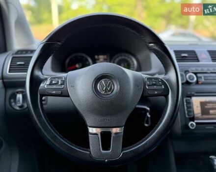 Серый Фольксваген Кросс Туран, объемом двигателя 1.4 л и пробегом 210 тыс. км за 11900 $, фото 12 на Automoto.ua