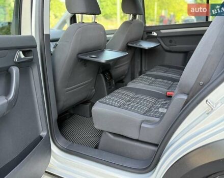 Серый Фольксваген Кросс Туран, объемом двигателя 1.4 л и пробегом 210 тыс. км за 11900 $, фото 8 на Automoto.ua