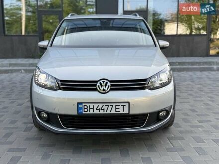 Фольксваген Кросс Туран 2011 в Одессе на Automoto.ua Серый Фольксваген Кросс Туран, объемом двигателя 1.4 л и пробегом 210 тыс. км за 11900 $, фото 1 на Automoto.ua