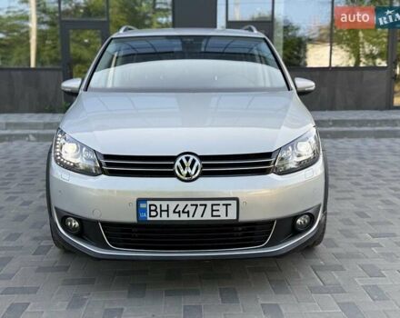 Фольксваген Кросс Туран 2011 в Одессе на Automoto.ua Серый Фольксваген Кросс Туран, объемом двигателя 1.4 л и пробегом 210 тыс. км за 11900 $, фото 1 на Automoto.ua